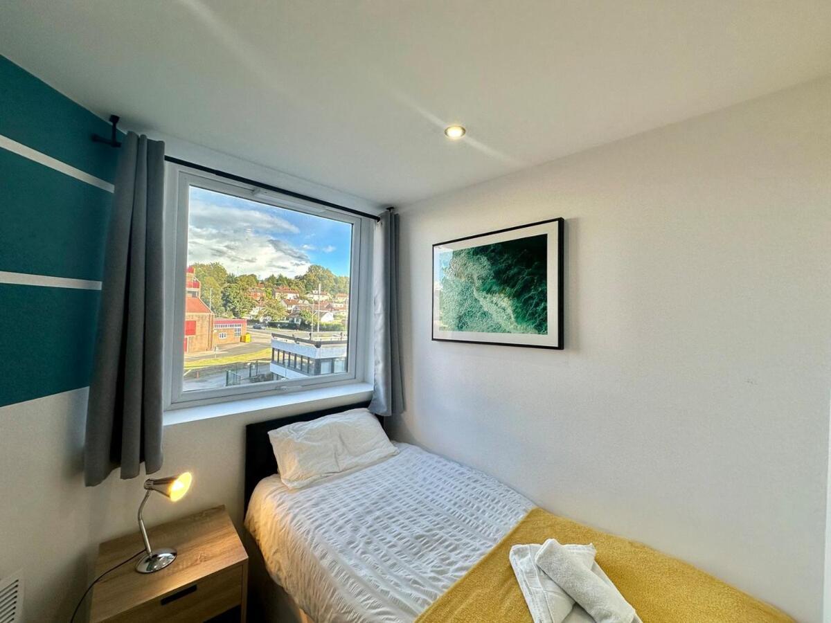 Furnished 2Br - Sunset Haven With Wifi & Free Parking By Brookland Stays Leeds  Exterior foto